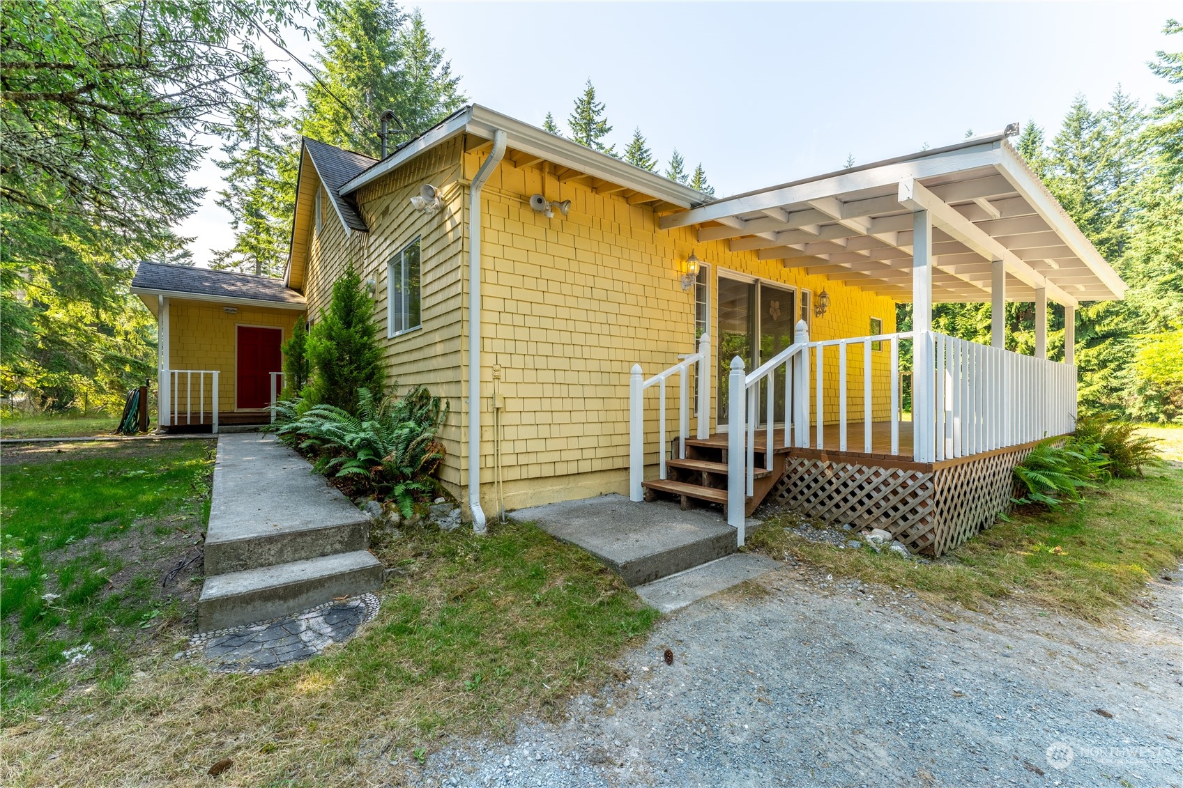 4189 Campbell Road Clinton, WA 98236 - Photo 7 of 39 Gallery Image 7