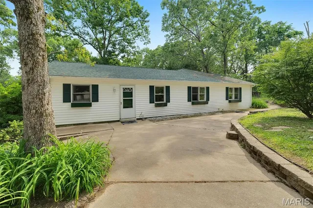 $699,000 | 3080 Westwood Road, St. Clair, MO 63077