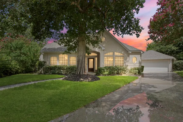 $459,999 | 7114 Centre Oaks Drive, Houston, TX 77069