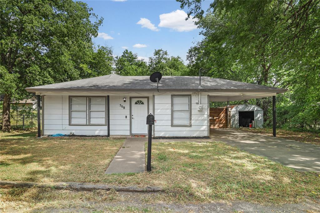508 Batterson Street Cleburne, TX 76031 - Photo 1 of 28