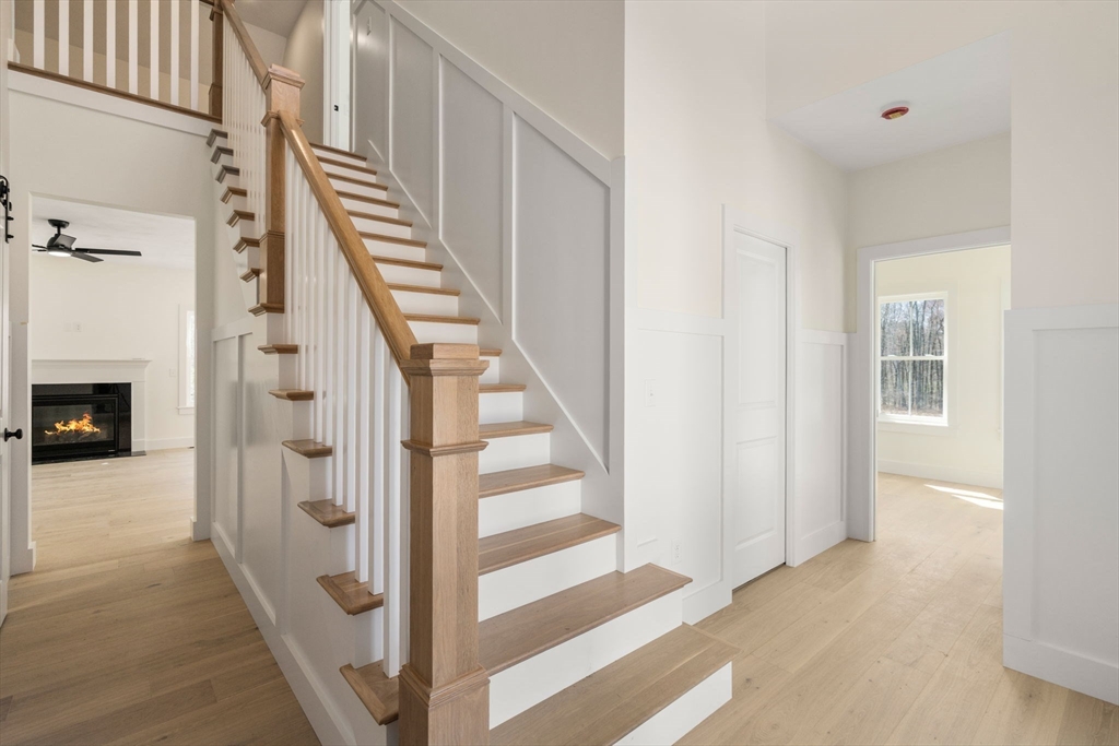 306 Fisher Road Holden, MA 01520 - Photo 5 of 33