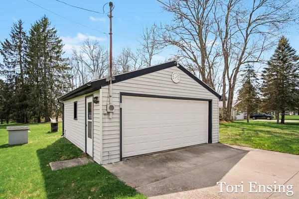 $460,000 | 2662 Lakeside Drive, Stanton, MI 48888