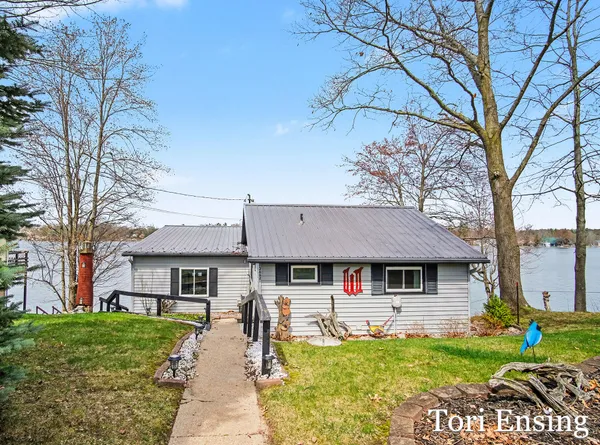 $460,000 | 2662 Lakeside Drive, Stanton, MI 48888