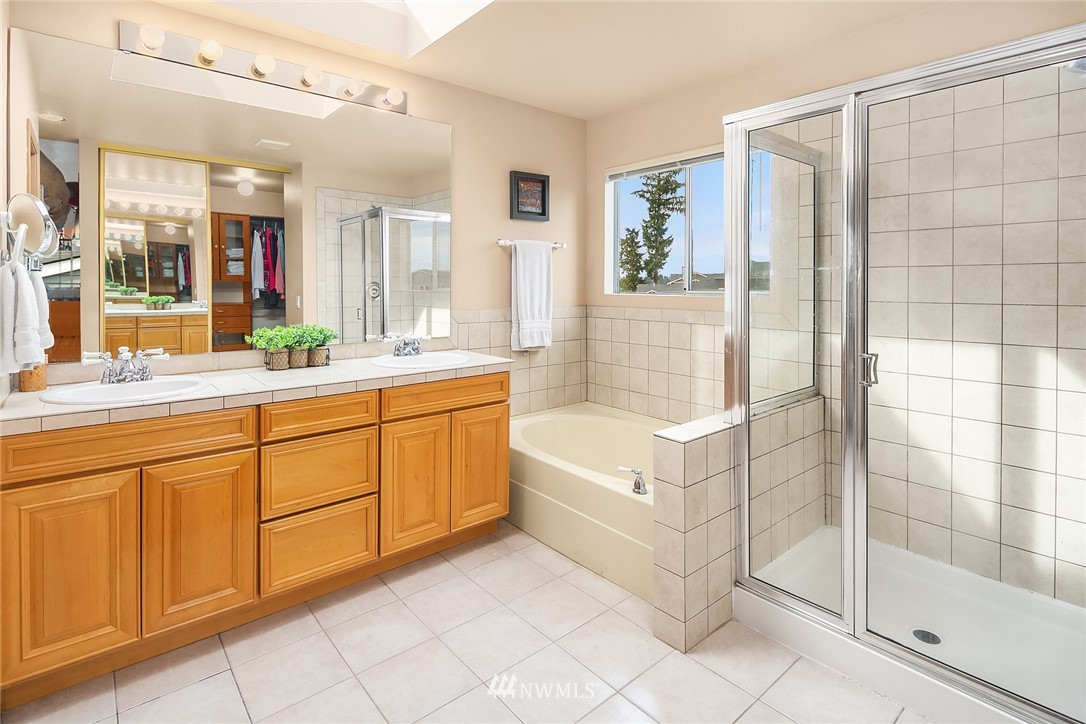 12702 Northeast 200th Place Bothell, WA 98011 - Photo 14 of 22