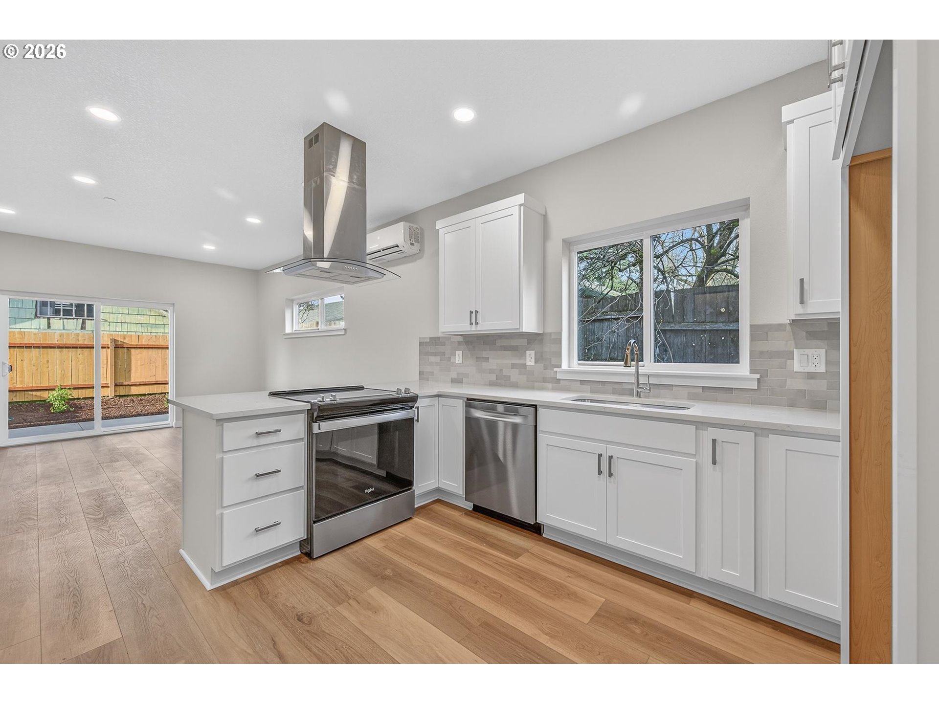 9281 East Burnside Street Portland, OR 97220 - Photo 4 of 23