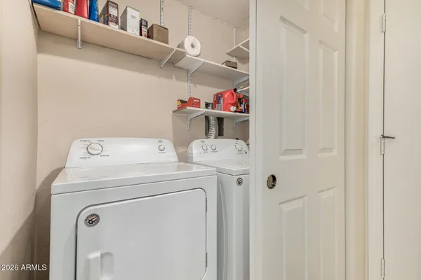 $298,800 | 920 East Devonshire Avenue, Unit 2027, Phoenix, AZ 85014
