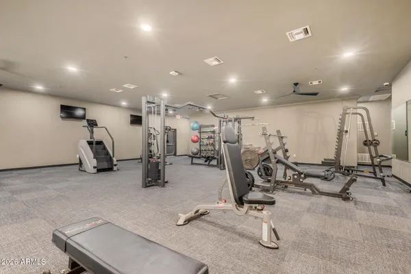 $298,800 | 920 East Devonshire Avenue, Unit 2027, Phoenix, AZ 85014