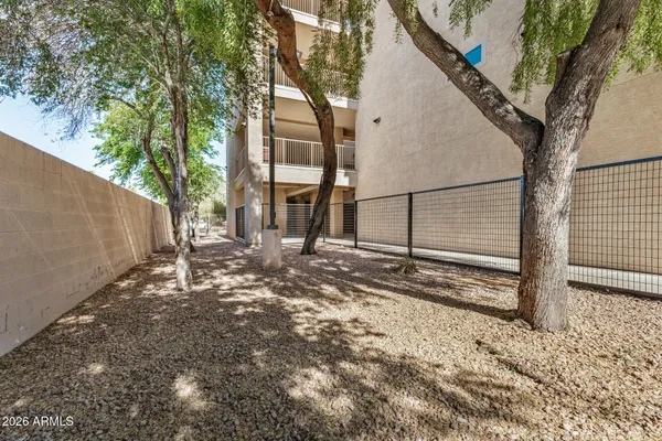 $298,800 | 920 East Devonshire Avenue, Unit 2027, Phoenix, AZ 85014