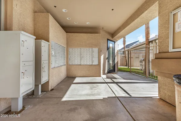 $298,800 | 920 East Devonshire Avenue, Unit 2027, Phoenix, AZ 85014