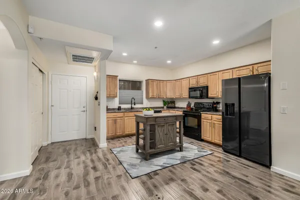 $298,800 | 920 East Devonshire Avenue, Unit 2027, Phoenix, AZ 85014
