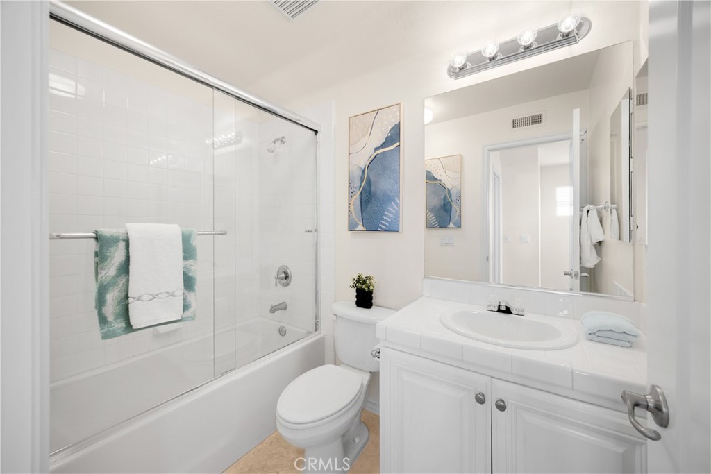 856 Williams Street Brea, CA 92821 - Photo 30 of 47 3rd floor bath