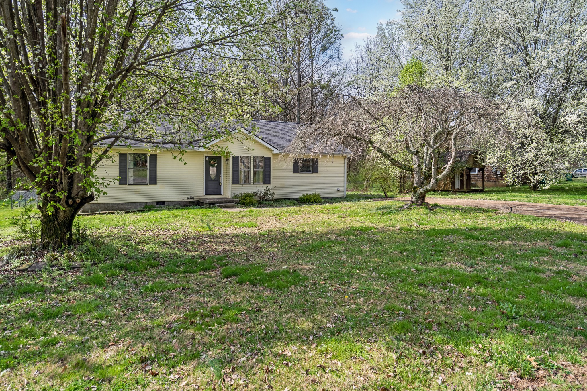 2041 Phillips Street Lewisburg, TN 37091 - Photo 3 of 36