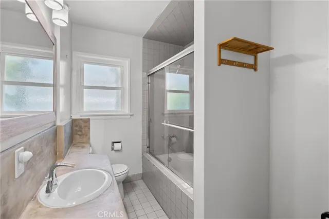 $899,000 | 6443 Bakman Avenue, North Hollywood, CA 91606