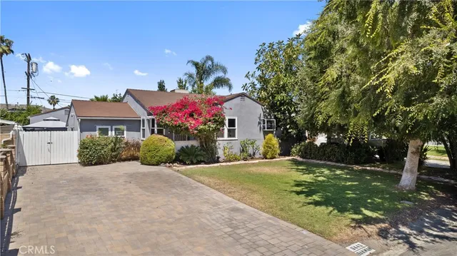 $899,000 | 6443 Bakman Avenue, North Hollywood, CA 91606