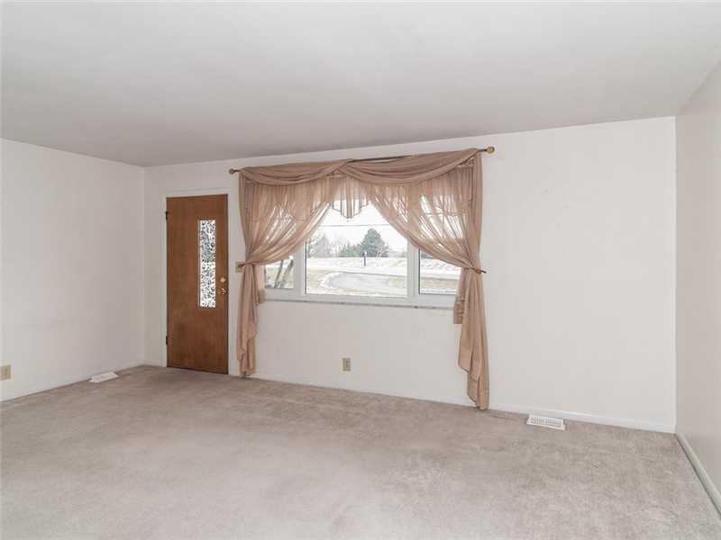 9902 Vandergriff Road Indianapolis, IN 46239 - Photo 2 of 24