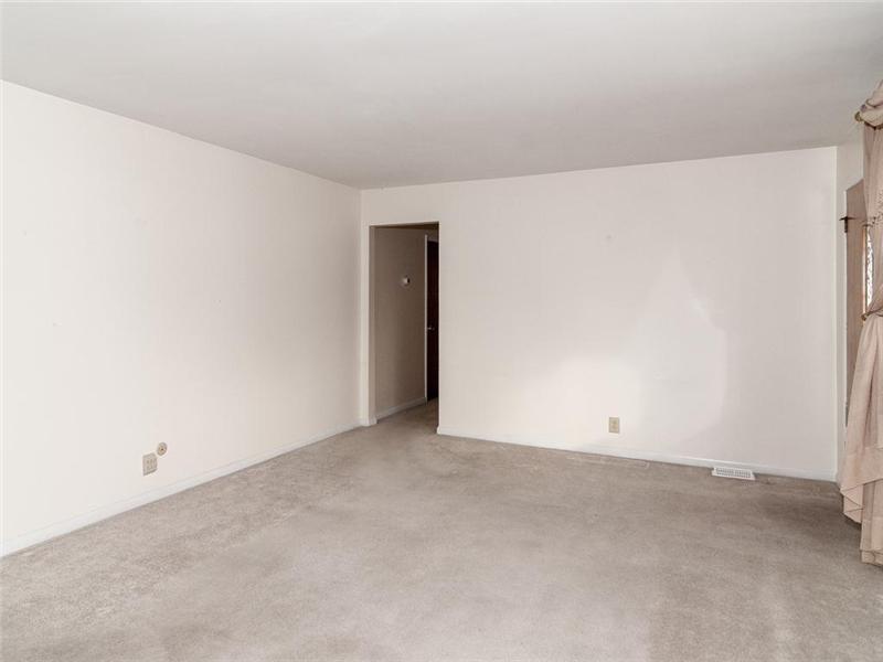 9902 Vandergriff Road Indianapolis, IN 46239 - Photo 4 of 24