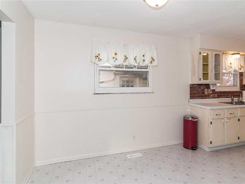 9902 Vandergriff Road Indianapolis, IN 46239 - Photo 5 of 24