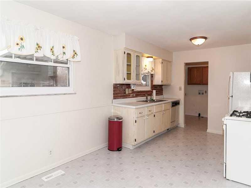 9902 Vandergriff Road Indianapolis, IN 46239 - Photo 6 of 24
