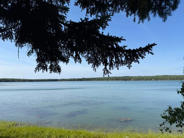 $229,000 | 17 Duck Cove Road, Brooklin, ME 04616