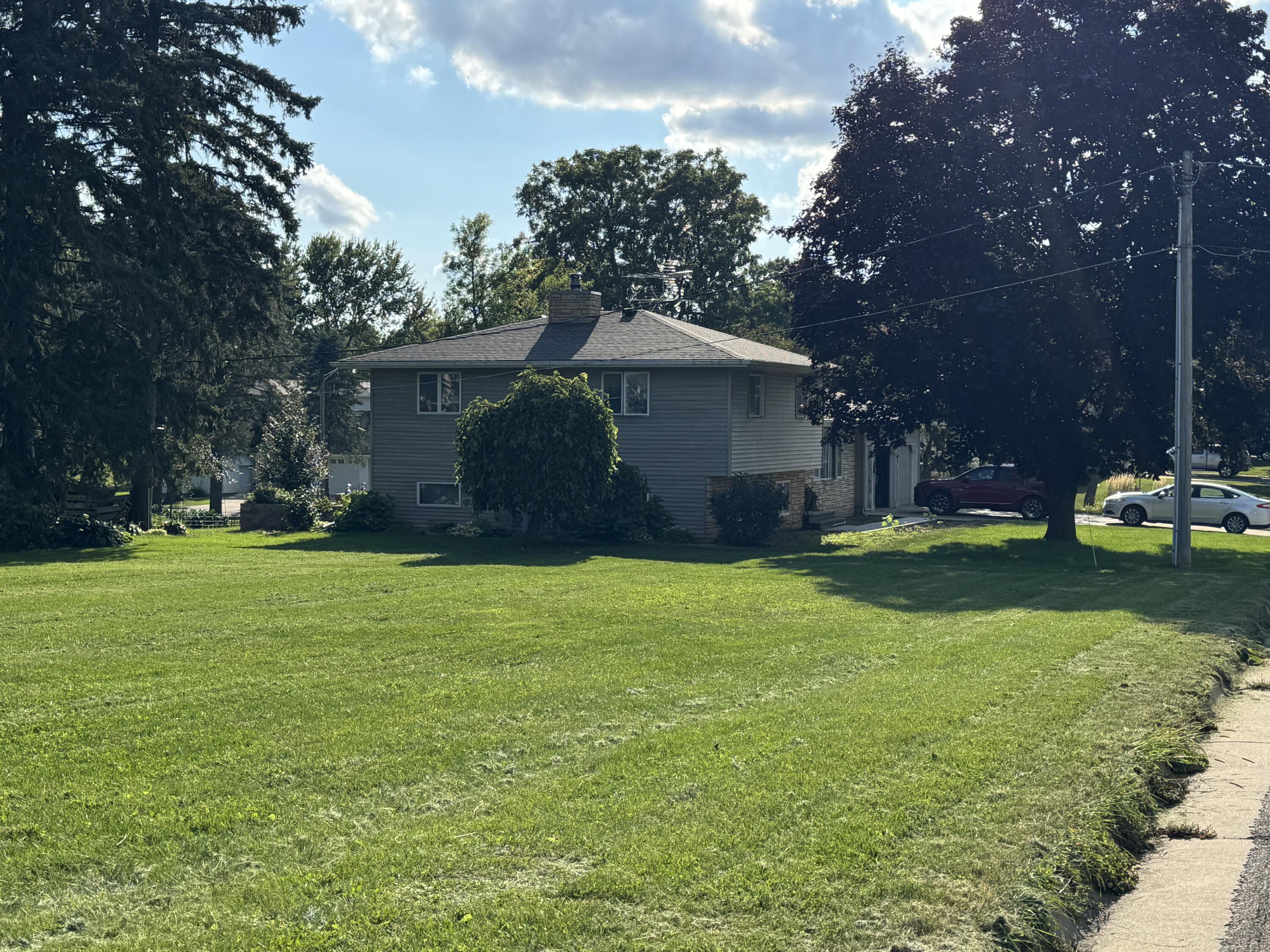 418 Monroe Street East Caledonia, MN 55921 - Photo 5 of 11 IMG_0932