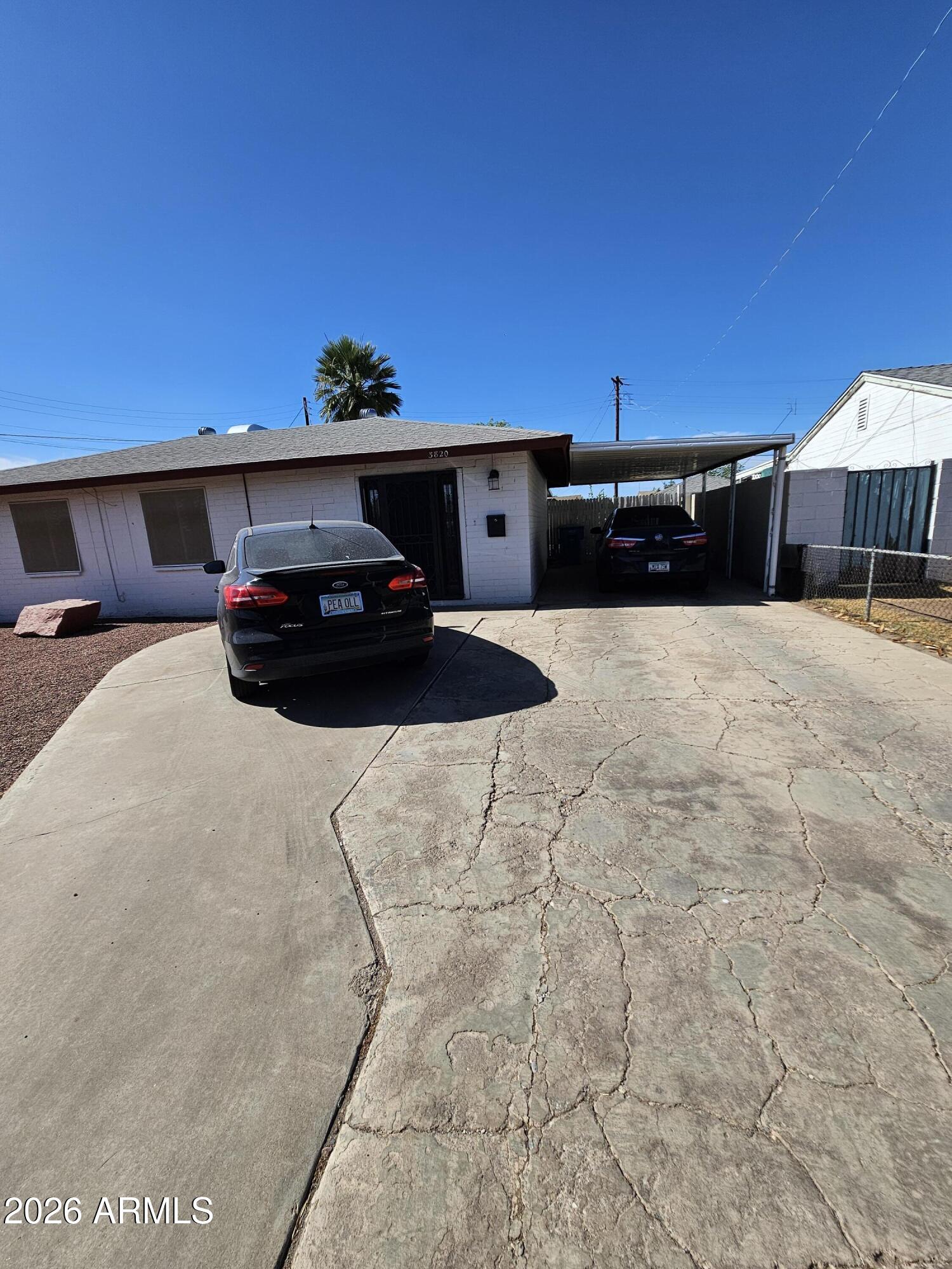 3820 West Monte Vista Road Phoenix, AZ 85009 - Photo 4 of 20