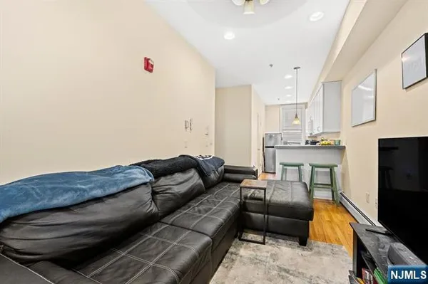 $399,000 | 358 3rd Street, Unit 3R, Hoboken, NJ 07030