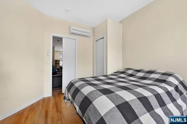$399,000 | 358 3rd Street, Unit 3R, Hoboken, NJ 07030