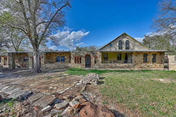$549,900 | 2514 Finke Road, Round Top, TX 78954