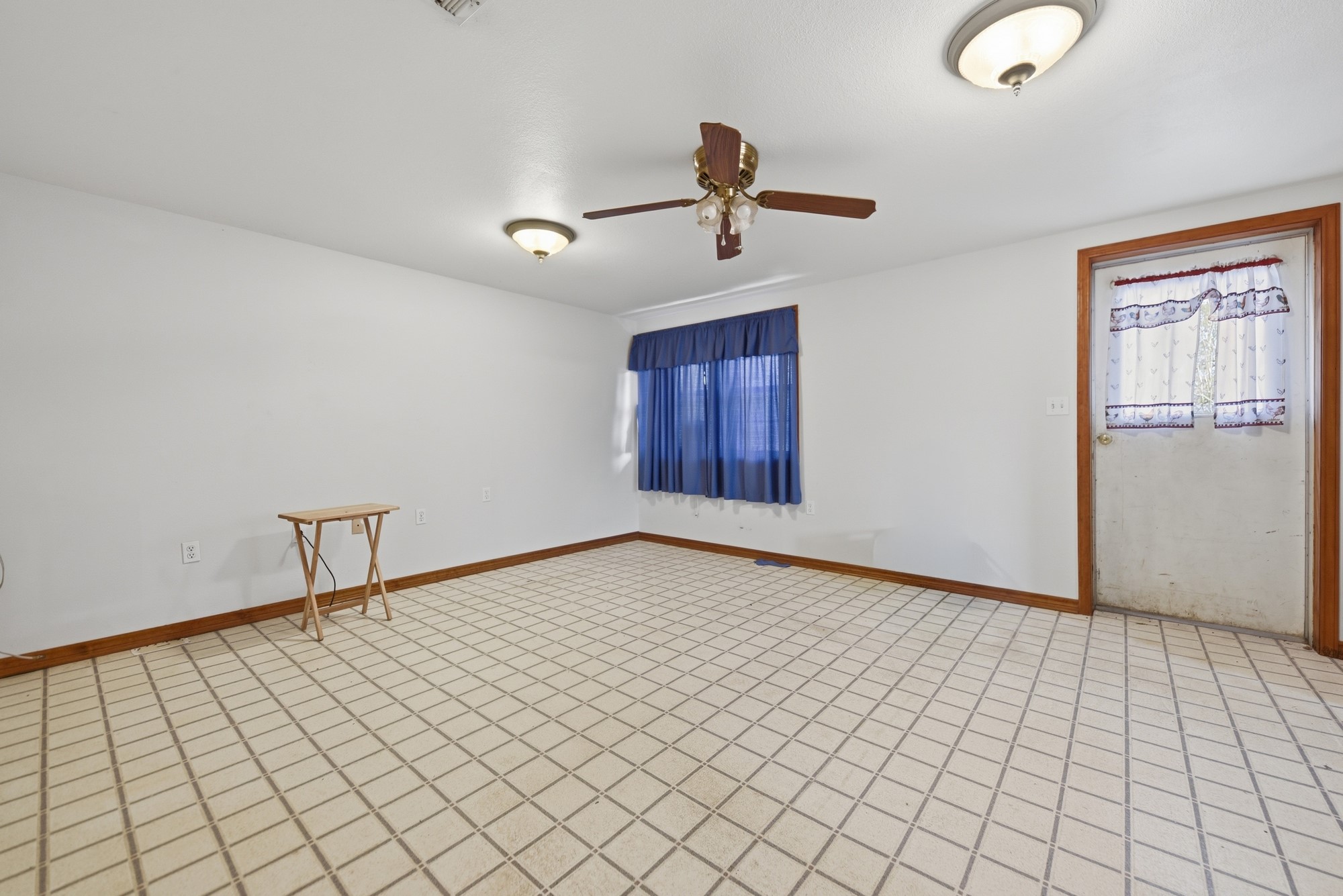 2514 Finke Road Round Top, TX 78954 - Photo 22 of 50 Left Side Dining B