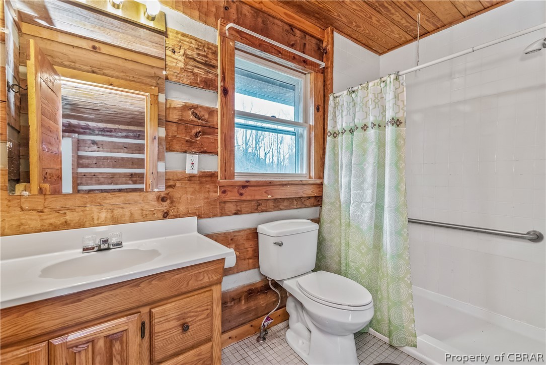 1371 Milby Town Road Shacklefords, VA 23156 - Photo 20 of 27 Mstr bathroom with low step shower.