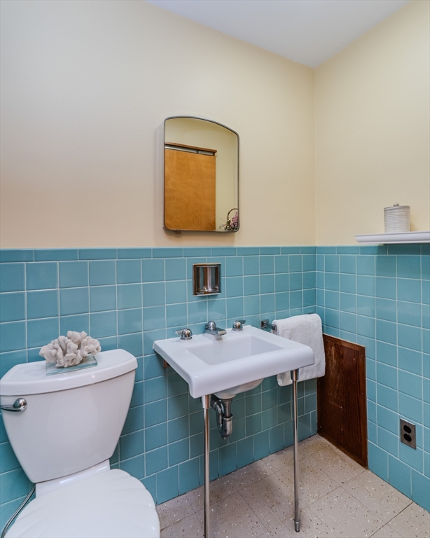 99 Rosewell Street Springfield, MA 01109 - Photo 16 of 33