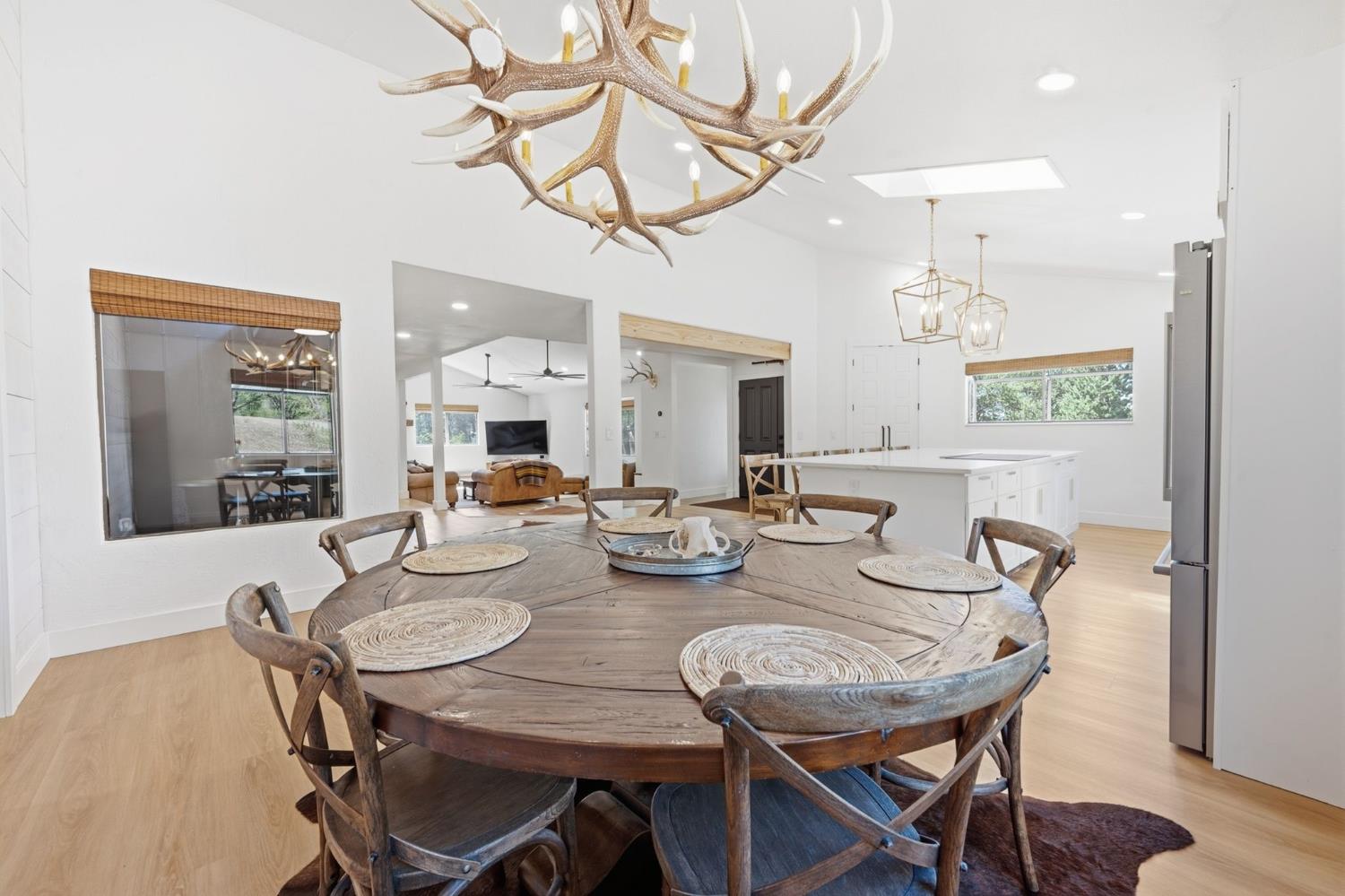 1547 Nugget Drive Murphys, CA 95247 - Photo 7 of 69 Gallery Image 7