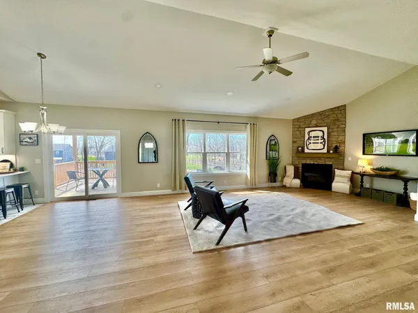 $599,900 | 107 Samuel Court, Washington, IL 61571