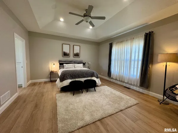 $599,900 | 107 Samuel Court, Washington, IL 61571