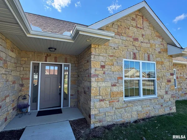 $599,900 | 107 Samuel Court, Washington, IL 61571