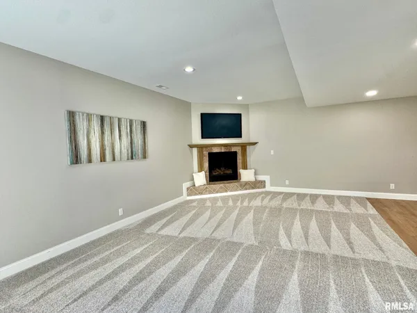 $599,900 | 107 Samuel Court, Washington, IL 61571