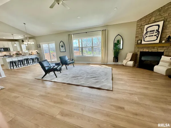 $599,900 | 107 Samuel Court, Washington, IL 61571