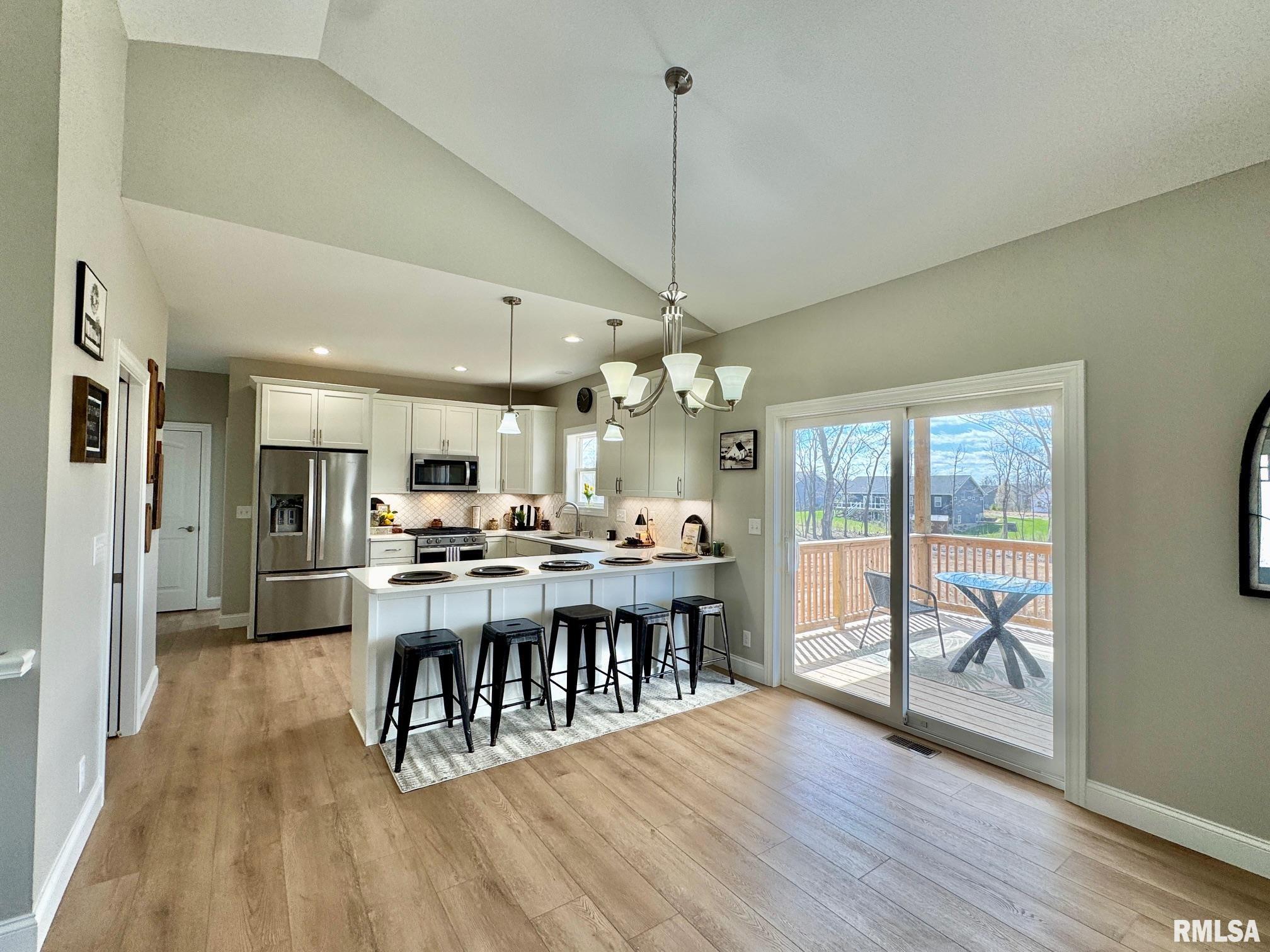 107 Samuel Court Washington, IL 61571 - Photo 5 of 53