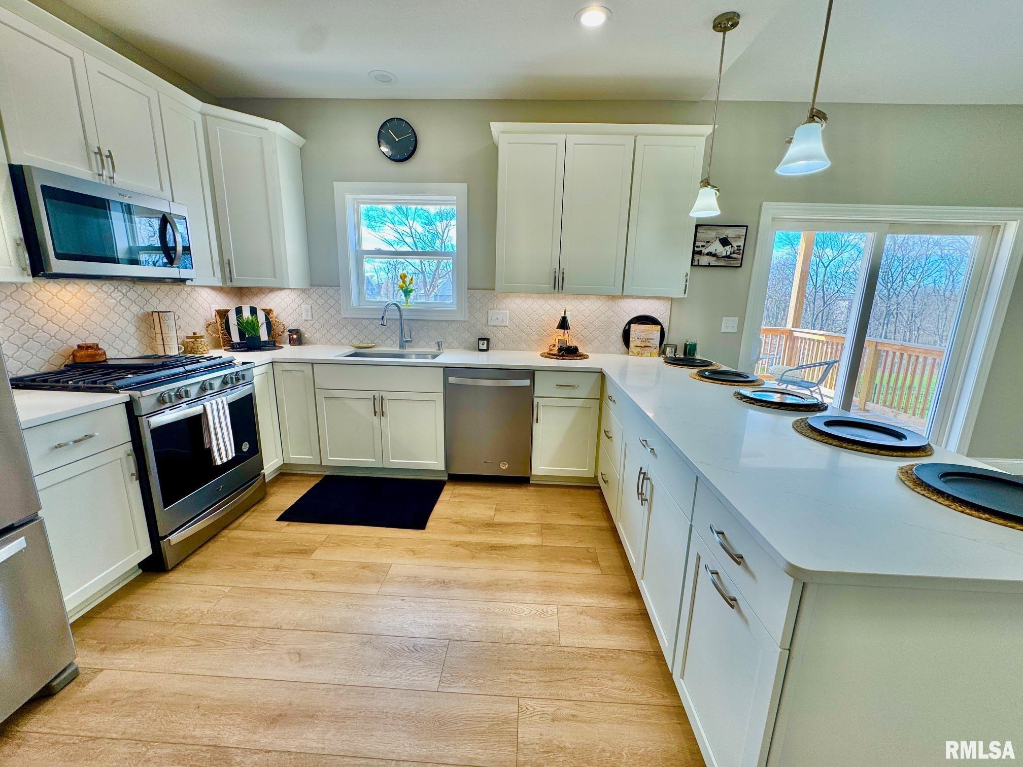 107 Samuel Court Washington, IL 61571 - Photo 8 of 53