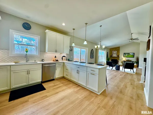 $599,900 | 107 Samuel Court, Washington, IL 61571