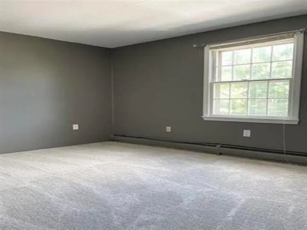 $2,300 | 7 Autumn Leaf Drive, Unit 11, Nashua, NH 03060