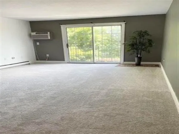 $2,300 | 7 Autumn Leaf Drive, Unit 11, Nashua, NH 03060