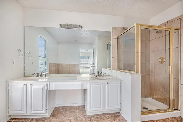 $2,175 | 8201 Cloverglen Lane, Fort Worth, TX 76123