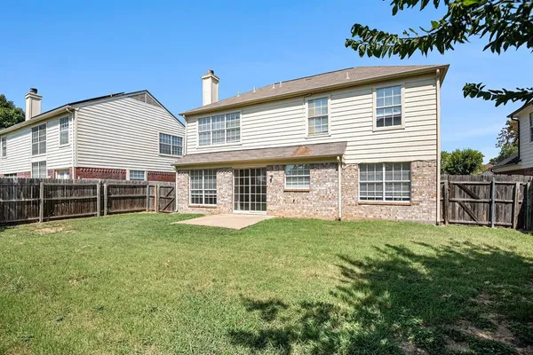 $2,175 | 8201 Cloverglen Lane, Fort Worth, TX 76123