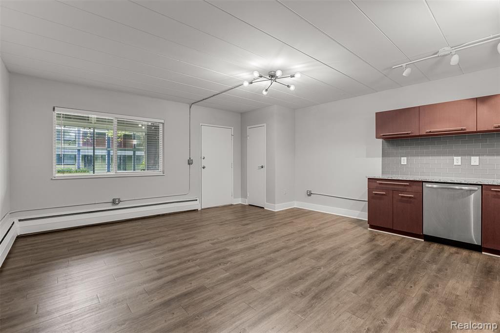 1050 North Adams Road, Unit 104 Birmingham, MI 48009 - Photo 11 of 16