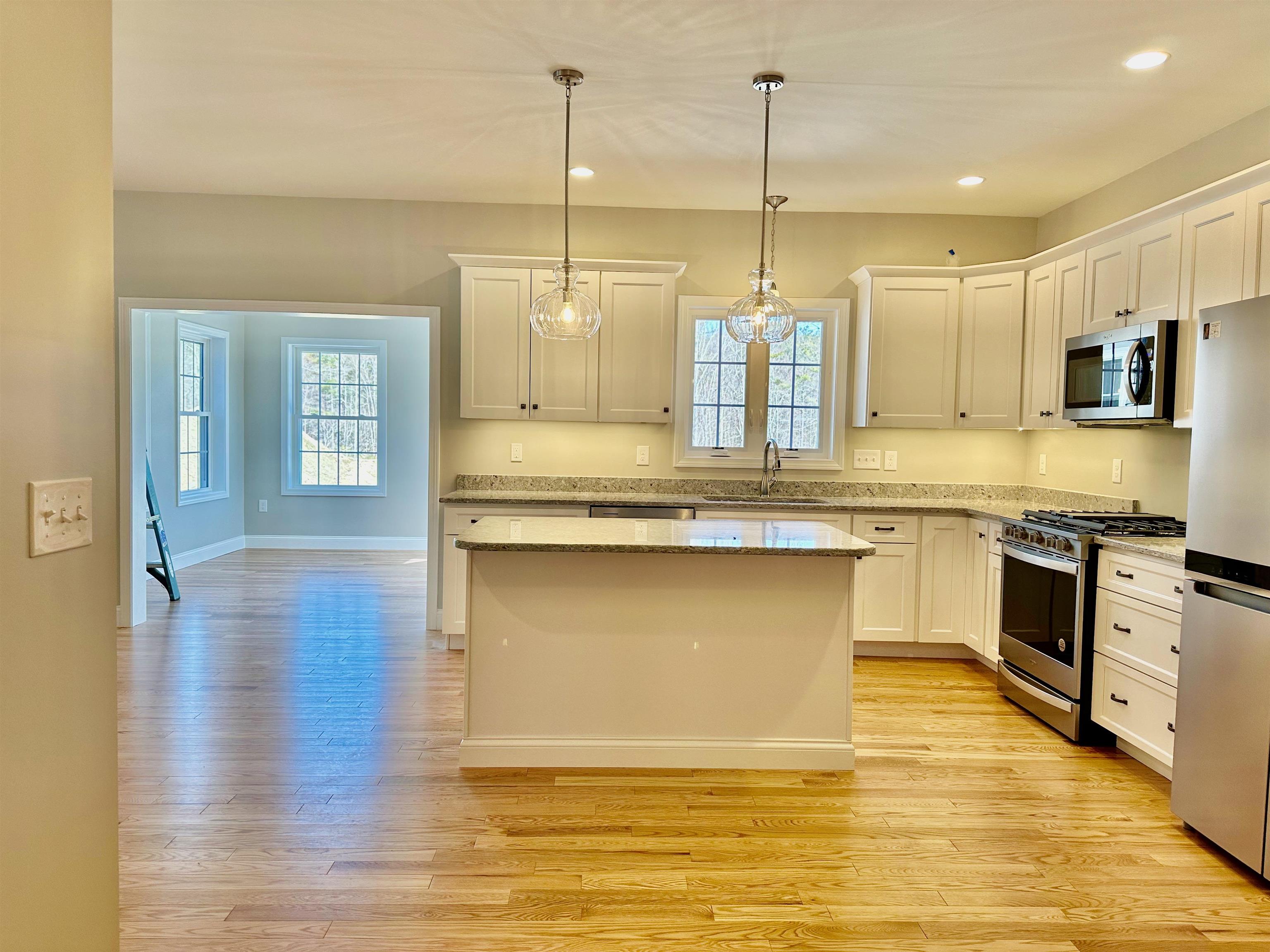 8 Saddleback Drive Nashua, NH 03060 - Photo 12 of 16