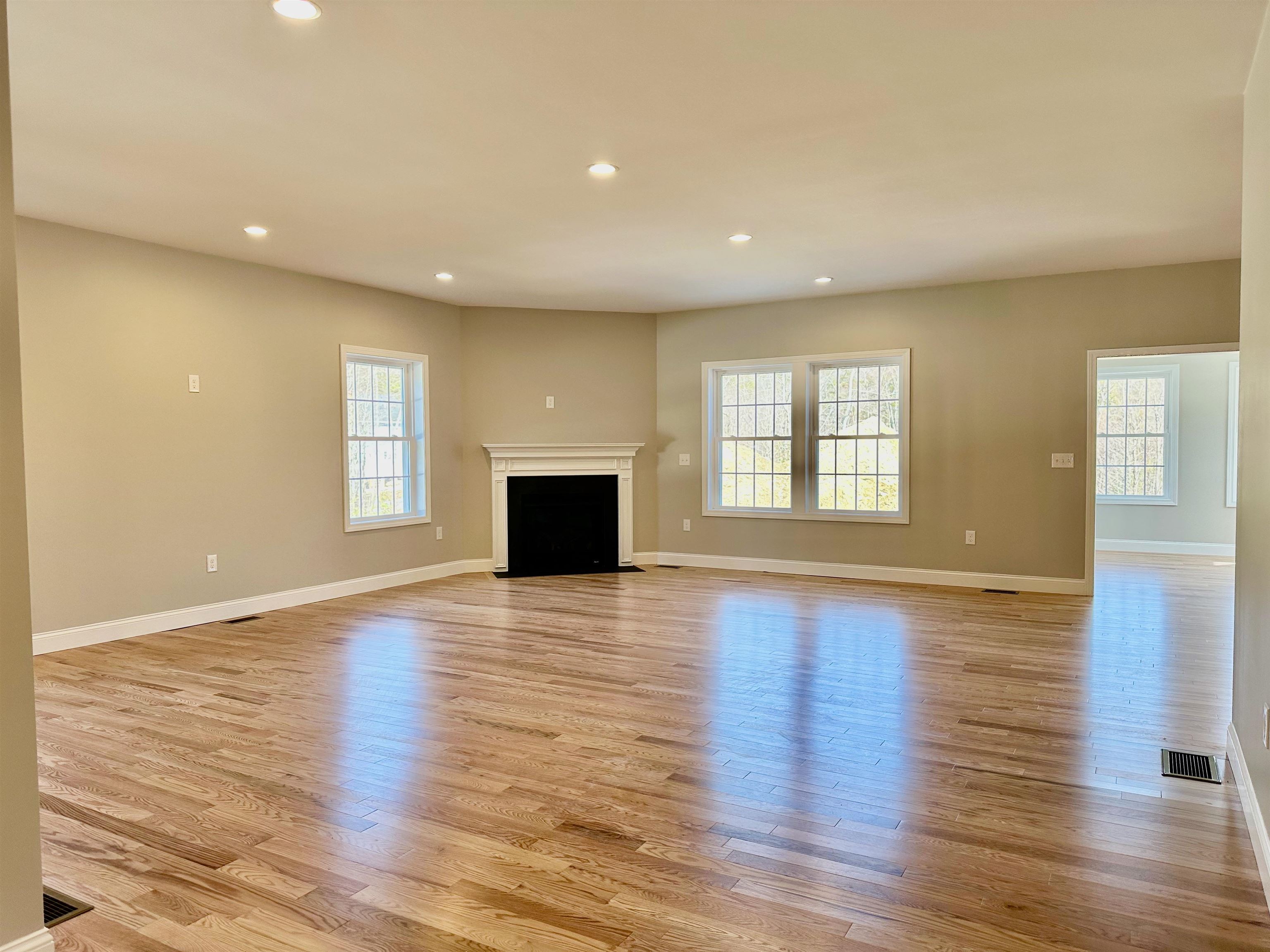 8 Saddleback Drive Nashua, NH 03060 - Photo 15 of 16