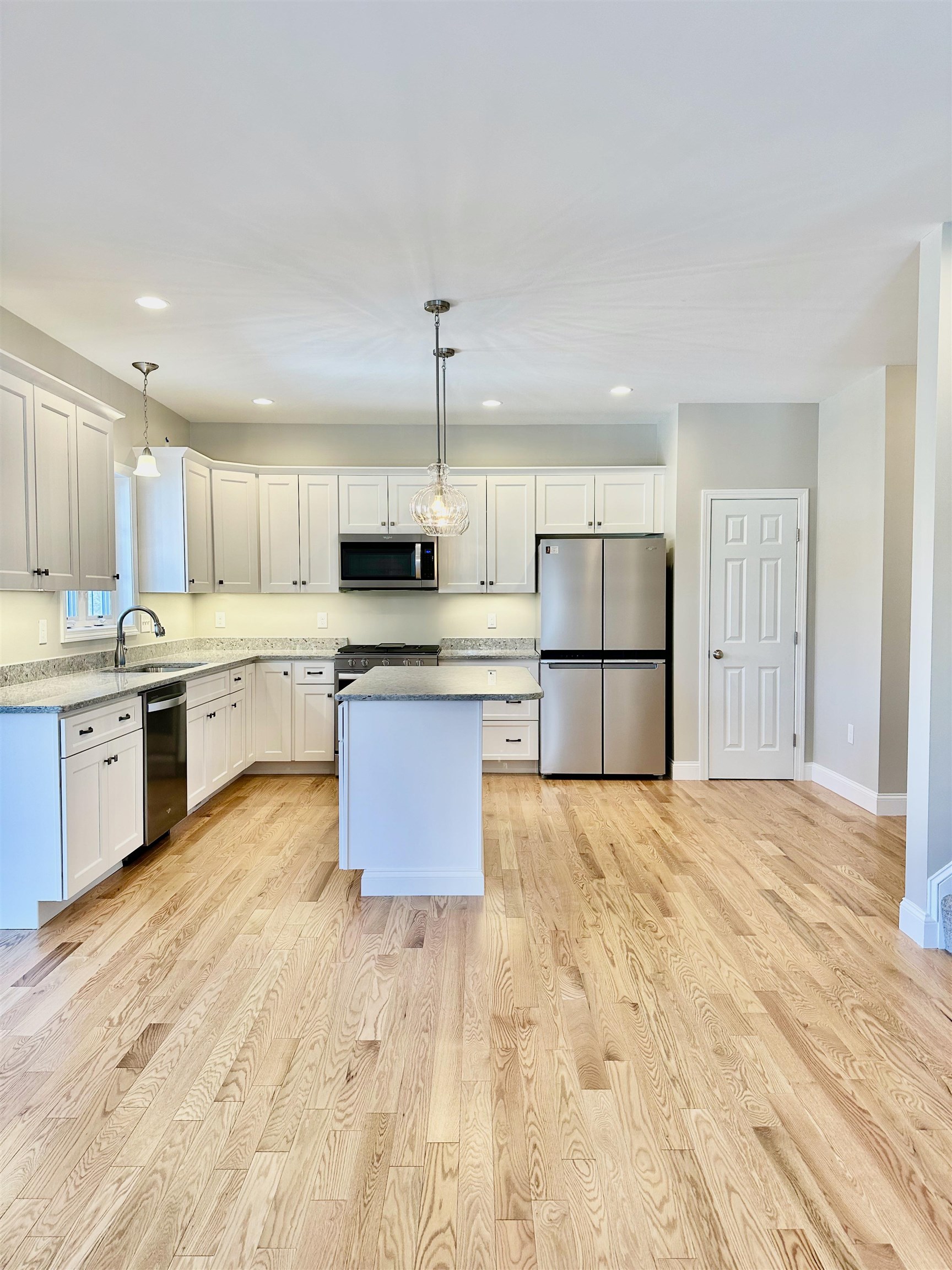 8 Saddleback Drive Nashua, NH 03060 - Photo 3 of 16