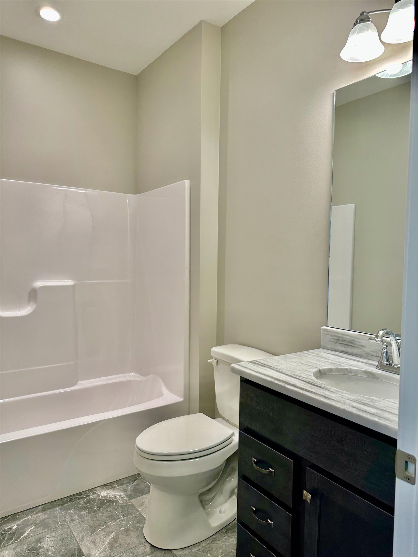 8 Saddleback Drive Nashua, NH 03060 - Photo 5 of 16