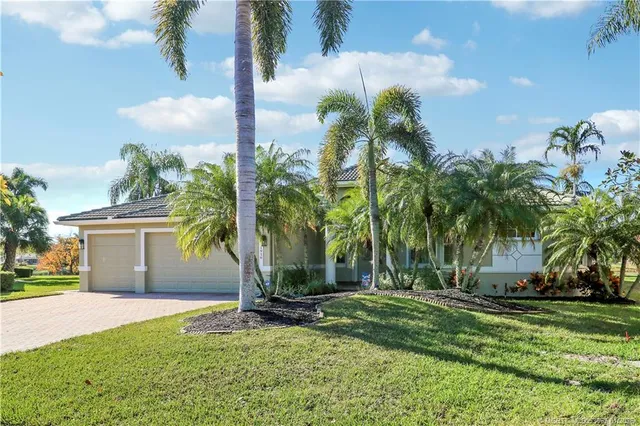 $899,000 | 1916 Southwest Wabeek Place, Palm City, FL 34990